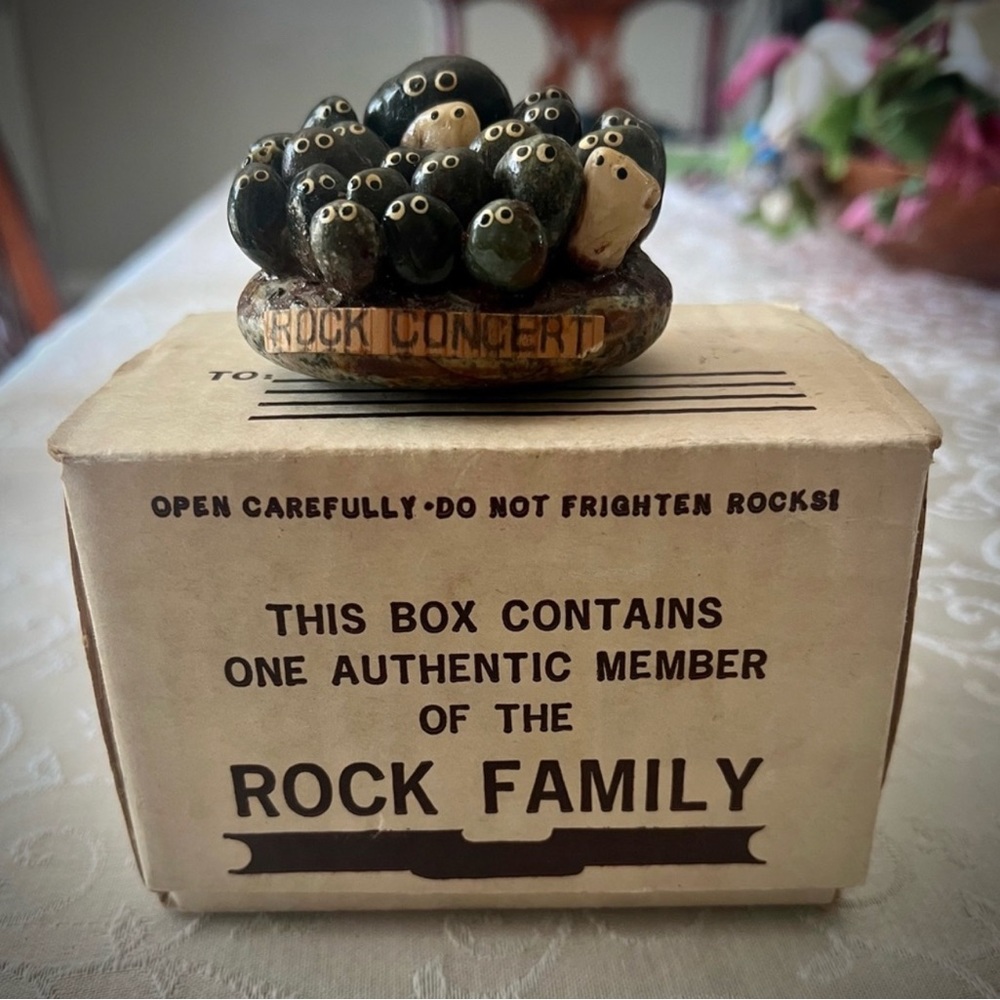 Vintage Pebble People "Rock Concert"